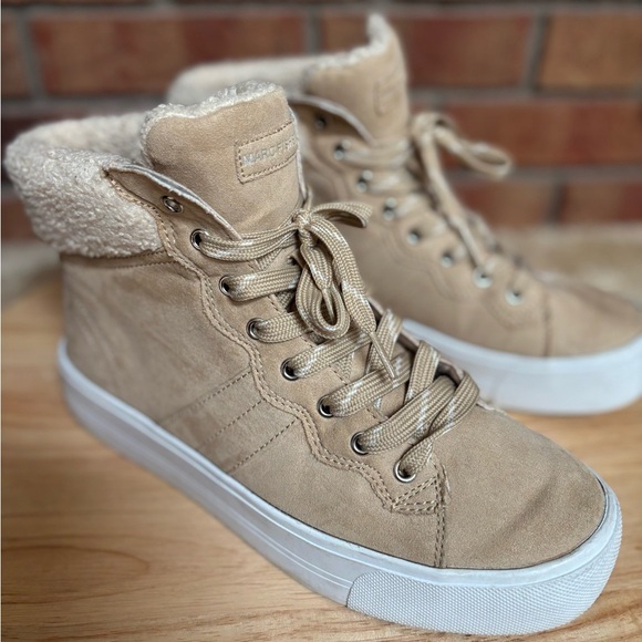 MARC FISHER WOMENS DAPYR HIGH TOP FAUX SUEDE SHEARLING SNEAKER BOOTIE SZ 9 - Picture 3 of 10